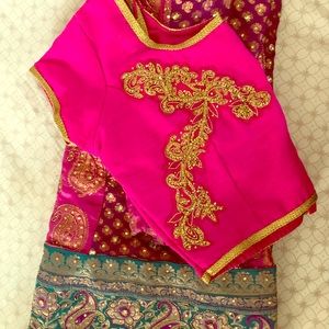 Lehanga blouse with dhupata.